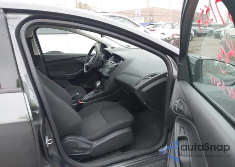 2016 Ford Focus S z USA, uszkodzony, nr VIN 1FADP3E29GL354784